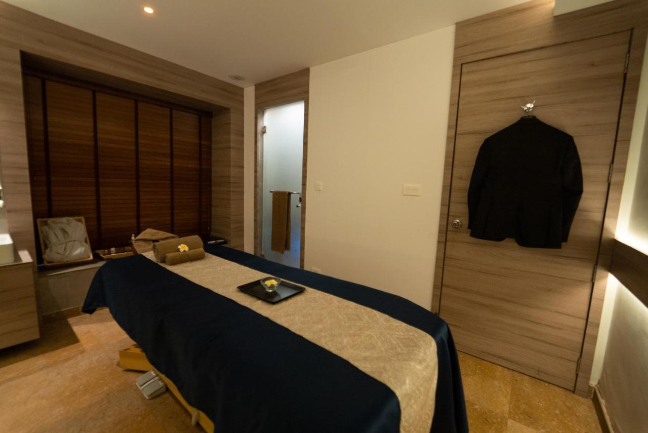 Hycinth Hotels Thiruvananthapuram Eksteriør billede