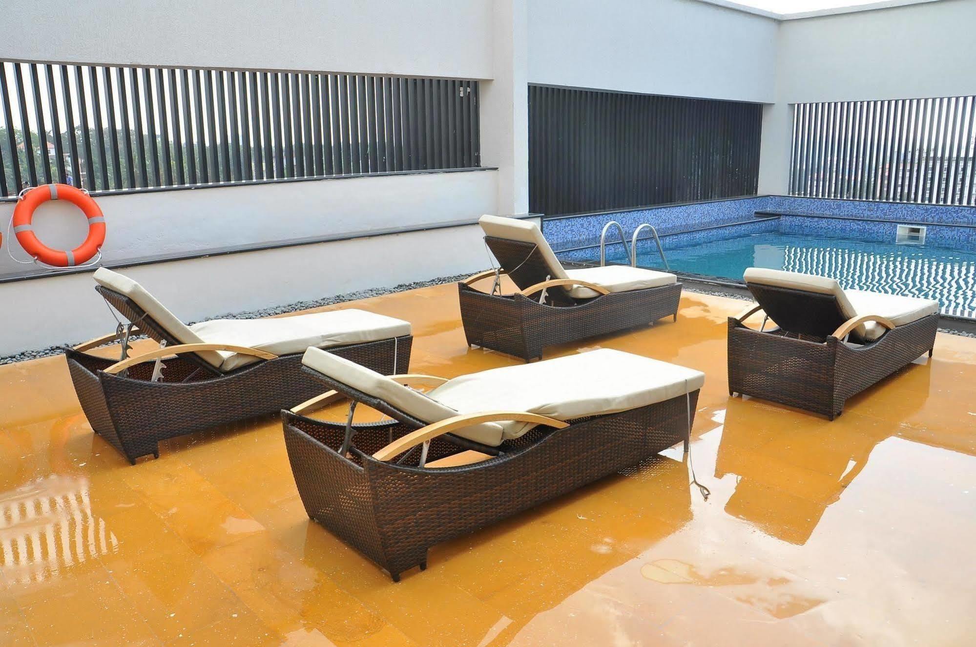 Hycinth Hotels Thiruvananthapuram Eksteriør billede
